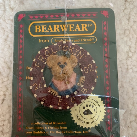 Boyd Bear Pin Lot - 7 new pins in packaging - Picture 3 of 14